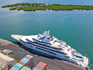 Supporting image for story: US announces seizure of superyacht owned by Russian oligarch
