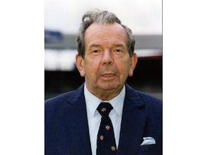 Supporting image for story: West Bromwich Albion President John Silk dies