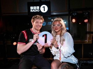 Supporting image for story: Singer Skye Newman named BBC Radio 1’s Sound Of 2026