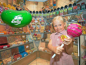 Supporting image for story: Good golly, Miss Mollie enjoys sweet success