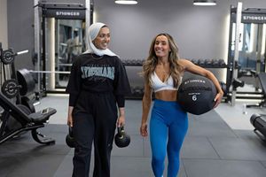 Top fitness and wellbeing influencers Aaliyah Unia and Bec Stainton checking out the BurnLab vibe