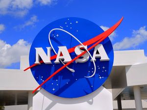 Supporting image for story: Asteroid no longer a threat to Earth, scientists say