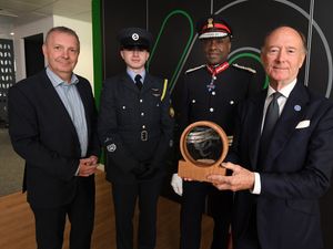 Supporting image for story: Lord Lieutenant of West Midlands presents prestigious King’s Award to business
