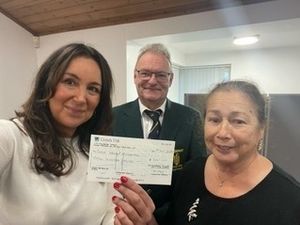 Supporting image for story: Cancer charity thanks golf club for donation