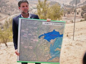 Supporting image for story: Israel approves settlement project that could divide West Bank