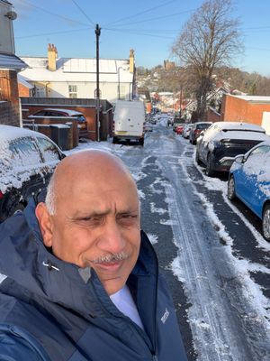 Councillor Shaukat Ali has called for Dudley Council to reconsider their plans to remove grit bins from the region