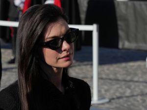 Supporting image for story: Anne Hathaway and Liz Hurley among celebrities at Valentino funeral in Rome