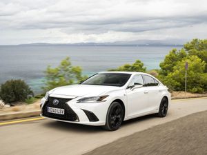 Supporting image for story: Lexus has given the ES saloon a new look for 2022