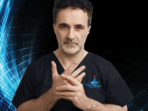 Supporting image for story: Supervet Noel Fitzpatrick to bring first ever stage show to Birmingham