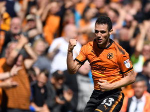 Supporting image for story: New hero Leo Bonatini: Wolves are big in Brazil