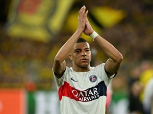 Supporting image for story: France striker Kylian Mbappe signs Real Madrid deal – reports