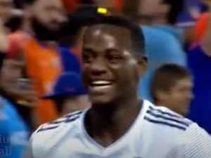 Supporting image for story: Aston Villa swoop for Colombian international forward Jhon Duran