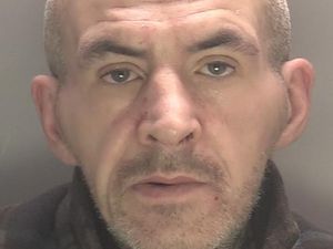 Supporting image for story: Dudley police appeal to find Netherton man wanted for assault