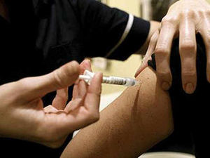 Supporting image for story: Frontline NHS staff snub jabs