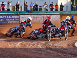 Supporting image for story: Wolverhampton Wolves go top as they trump Aces at Monmore
