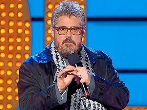 Supporting image for story: Phill Jupitus to shop for bargains in Market Drayton ahead of show