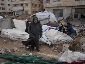Supporting image for story: Rain floods camps for displaced Palestinians in Gaza