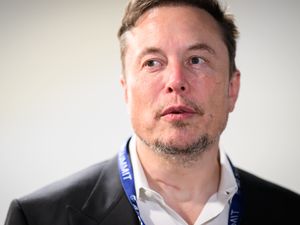 Supporting image for story: Elon Musk drops lawsuit against ChatGPT-maker OpenAI