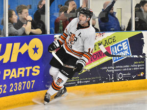 Supporting image for story: Jonathan Weaver set for Telford Tigers return