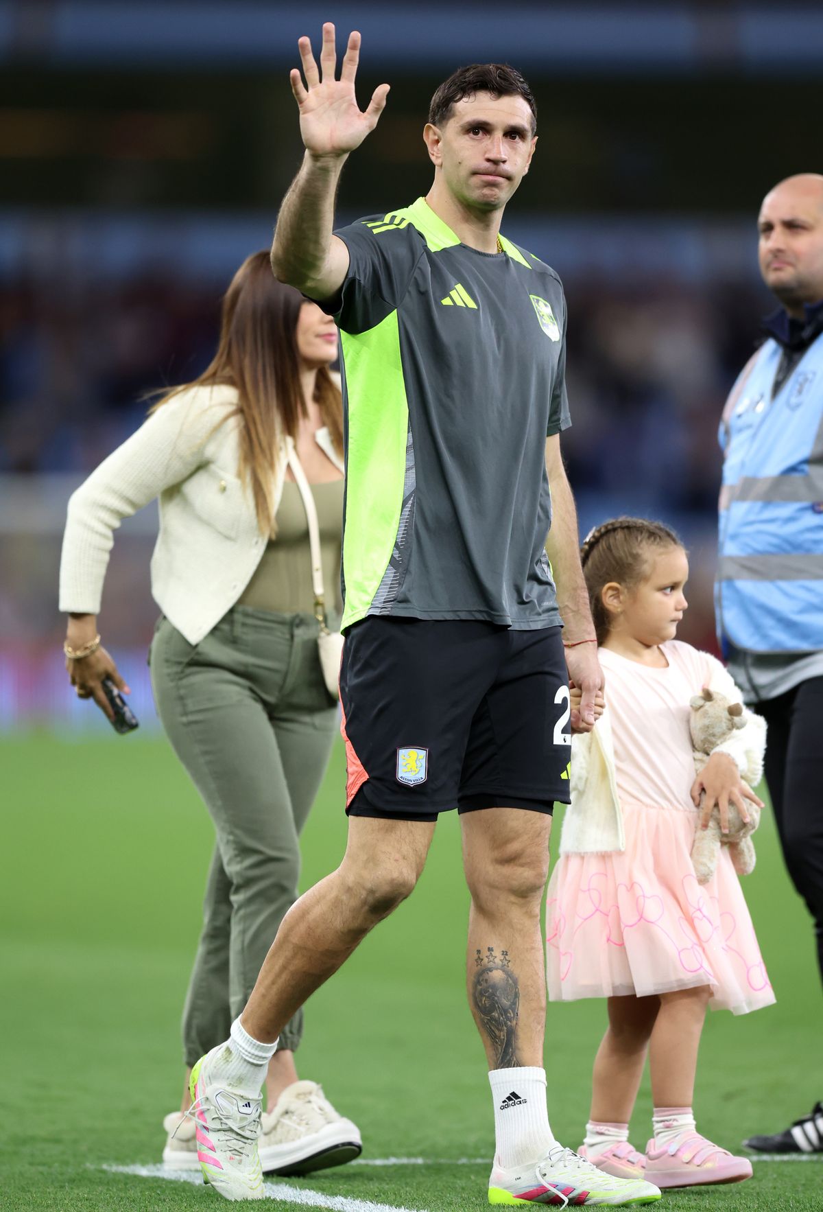 Unai Emery responds after Emi Martinezs tears following Aston Villa win