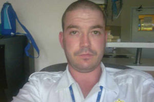 Supporting image for story: Canal hero paramedic praised