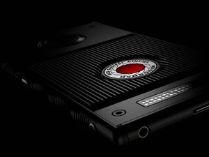 Supporting image for story: Camera firm Red has announced £1,200 a holographic and VR-ready smartphone