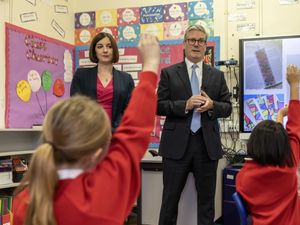 Supporting image for story: One-word Ofsted grade scrap a relief for parents, says Starmer on school visit