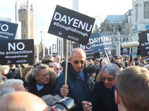 Supporting image for story: Ian Austin: Corbyn still failing over anti-Semitism