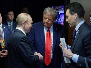 Supporting image for story: Putin ‘rewarded’ for Ukraine invasion with Trump summit, experts warn
