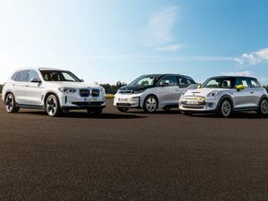 Supporting image for story: BMW second-life solution sees retired car batteries used as mobile power units