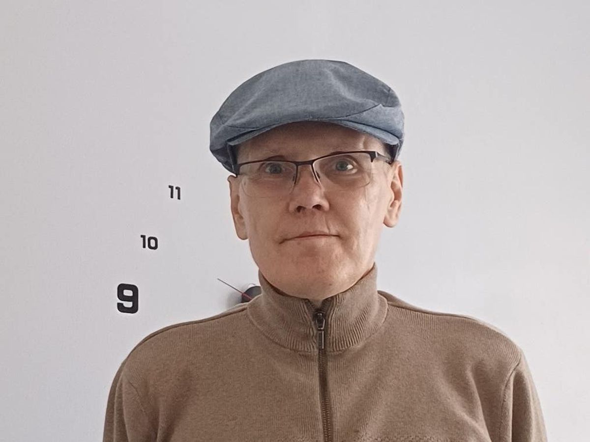 Police launch murder investigation after man&rsquo;s body found in field