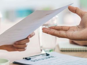 Supporting image for story: Jobs market cools further over economic concerns and rising costs