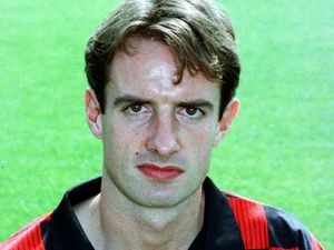 Supporting image for story: Stuar Ryder's summer shock to join up with Becks & Co