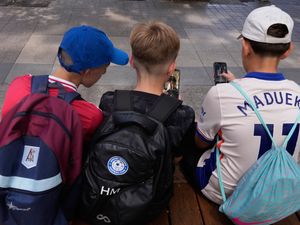 Supporting image for story: Social media ban for children under 16 begins in Australia