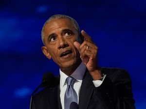 Supporting image for story: Obamas share warnings about Trump amid rousing Harris endorsements