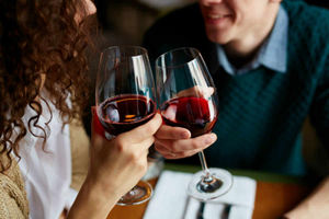 Enjoy exquisite wine bars in the Midlands and Shropshire