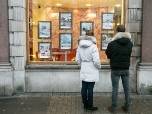 Supporting image for story: Are house prices in the West Midlands going up? New figures reveal all