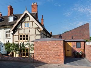 Supporting image for story: 'A real gem': The 16th century Shrewsbury property on sale in 'shadow of medieval Abbey' 