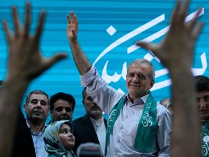 Supporting image for story: Reformist candidate in Iranian election vows ‘friendly relations’ with West