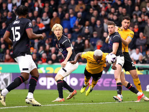 Supporting image for story: Wolves boss Gary O'Neil relishing 'disruptor' tag