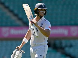 Supporting image for story: England all-rounder re-signs for Birmingham Phoenix ahead of 2026 Hundred season