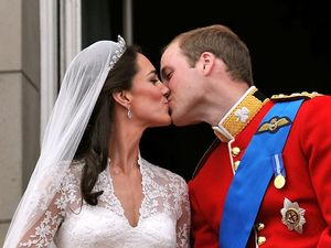 Supporting image for story: Here’s why we lean to the right when we kiss, according to psychologists