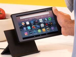 Supporting image for story: Amazon upgrades its budget Fire HD 8 tablet with more Alexa and Show Mode dock
