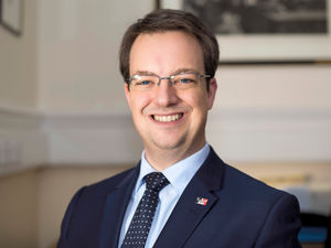 Supporting image for story: Labour NHS plans branded pie in the sky