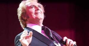 Supporting image for story: Crooner Engelbert so slick
