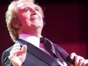 Supporting image for story: Crooner Engelbert so slick