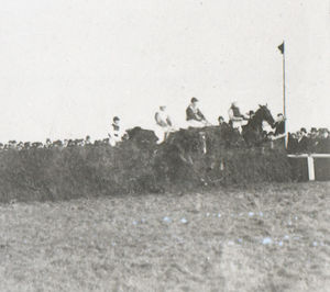 Racing at Bridgnorth (Clive Gwilt)