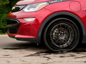 Supporting image for story: Michelin developing airless tyre with General Motors