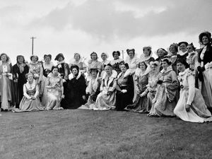 Supporting image for story: Putting names to faces in pageant poser