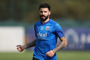 Pipa gets into the action with his new team mates (Photo by Adam Fradgley/West Bromwich Albion FC via Getty Images).